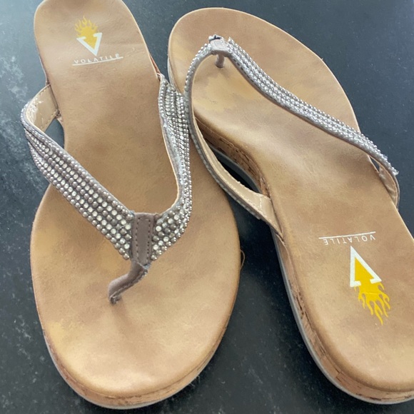 Womens Volatile Sandals Sz 9 - Picture 3 of 10